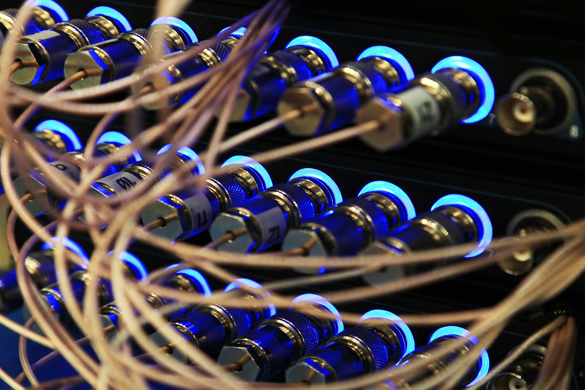 connection of electronic equipment